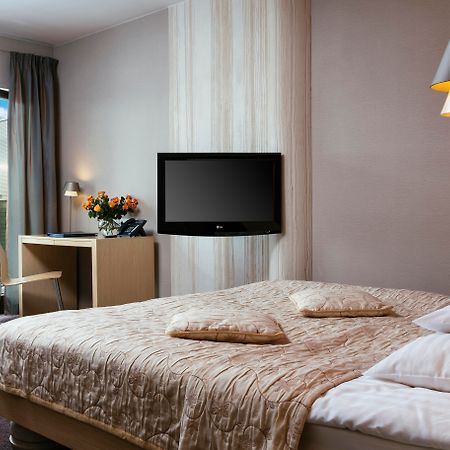 Niebieski Art Hotel & Spa Krakow Dış mekan fotoğraf A room at the hotel