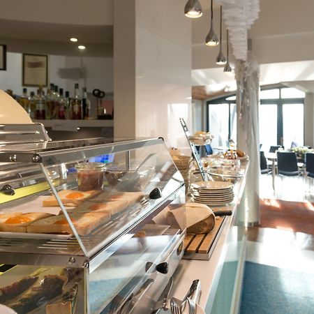Niebieski Art Hotel & Spa Krakow Dış mekan fotoğraf The interior of the restaurant