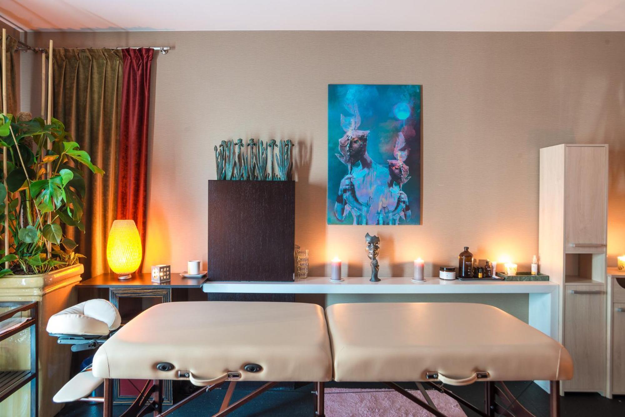 Niebieski Art Hotel & Spa Krakow Dış mekan fotoğraf A massage table