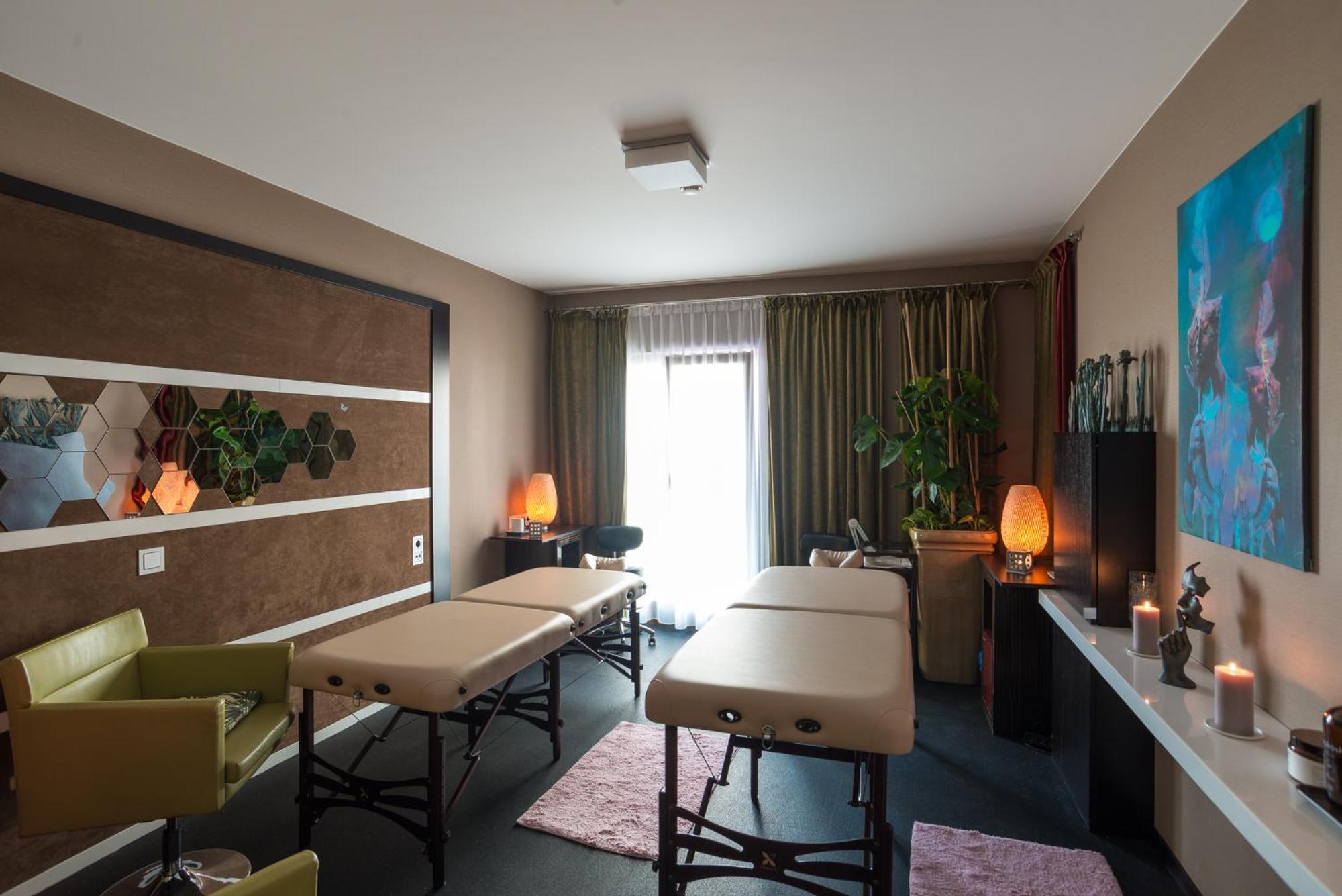 Niebieski Art Hotel & Spa Krakow Dış mekan fotoğraf Massage tables