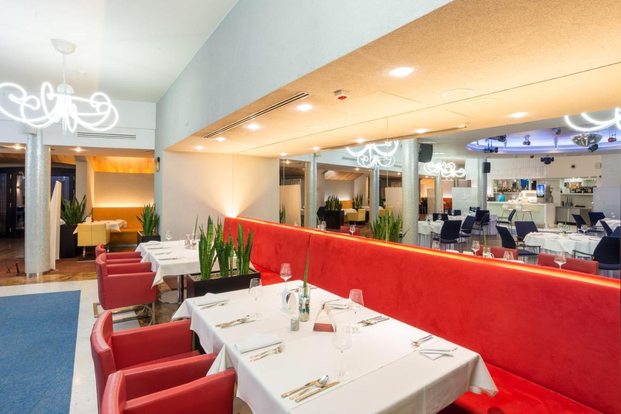 Niebieski Art Hotel & Spa Krakow Dış mekan fotoğraf Restaurant
