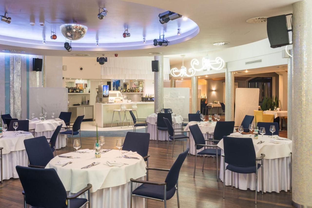Niebieski Art Hotel & Spa Krakow Dış mekan fotoğraf Restaurant