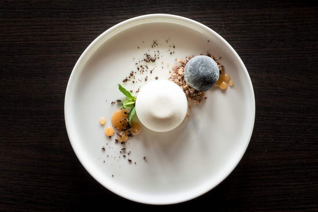 Niebieski Art Hotel & Spa Krakow Dış mekan fotoğraf A dessert at the restaurant